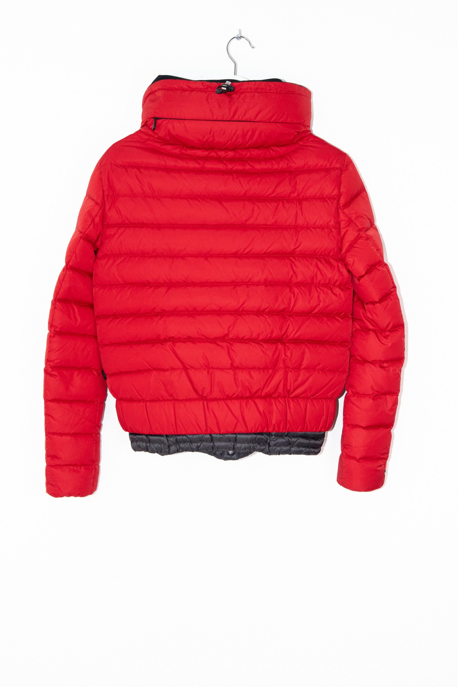 Thumbnail of http://Moncler%20Daunenjacke%20in%20Rot