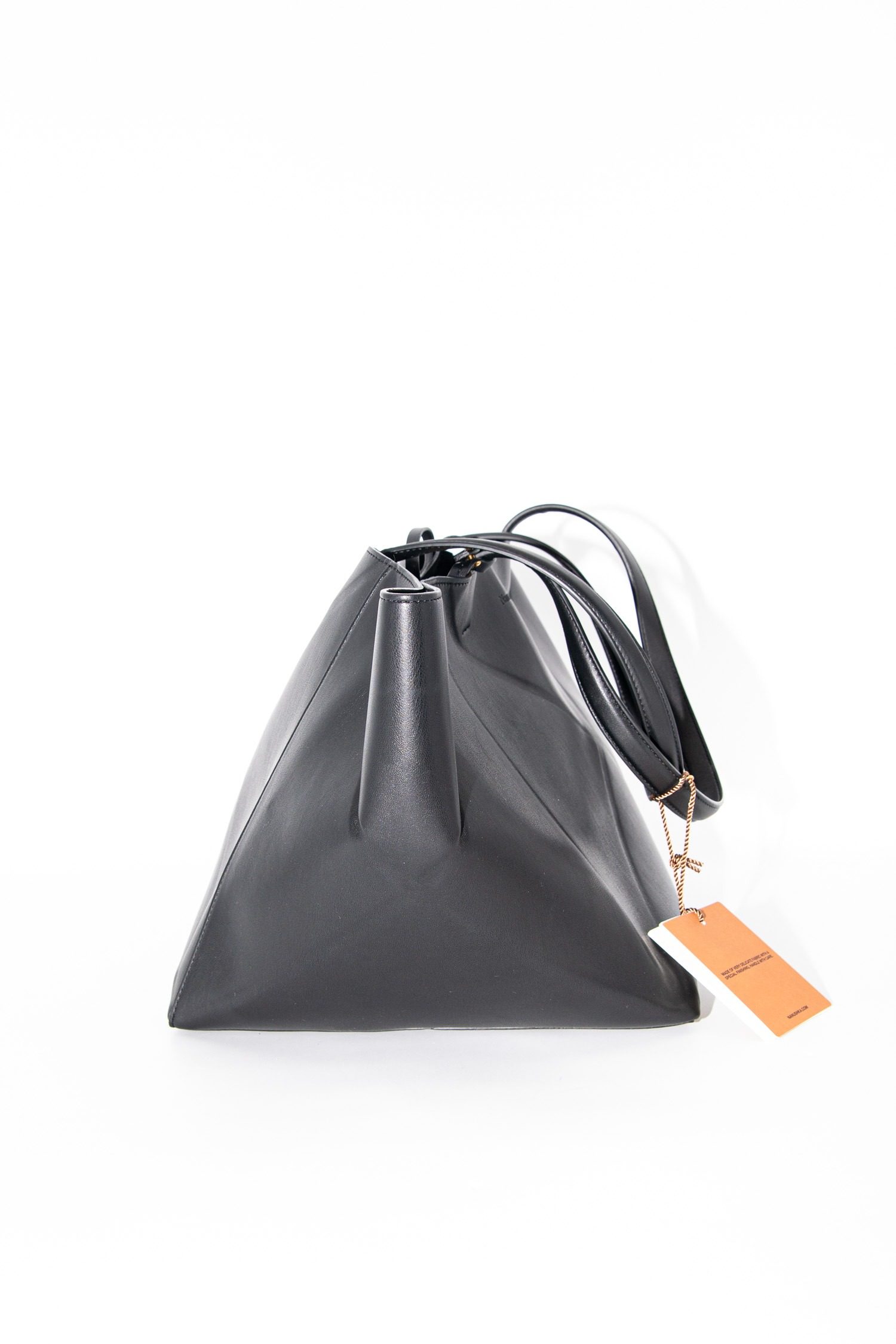 Thumbnail of http://Nanushka%20%20Origami%20Tote%20Schultertasche%20in%20Schwarz
