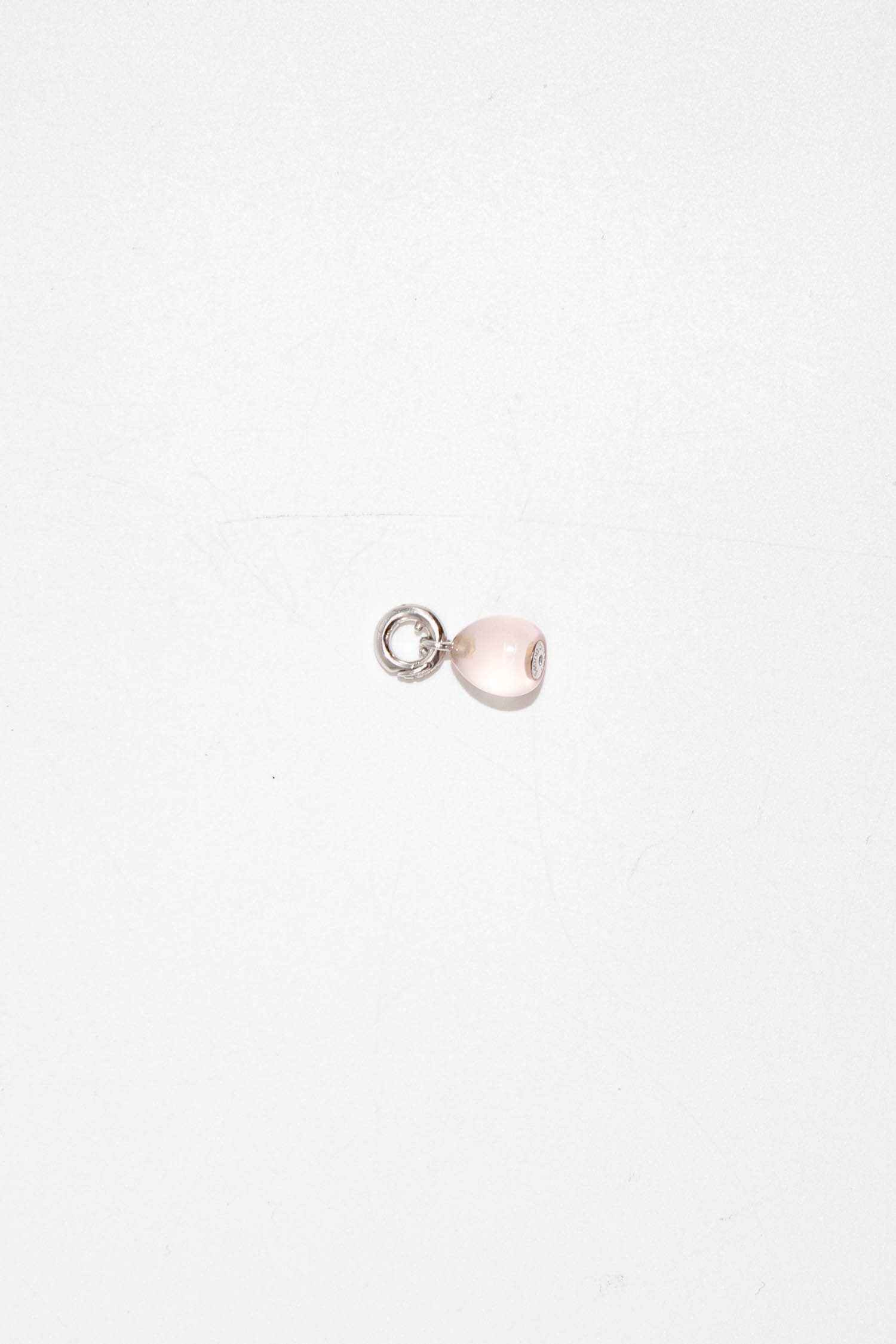 Thumbnail of http://Ole%20Lynggaard%20Sweet%20Drops%20Charm%20Anhänger%20in%20Rosé
