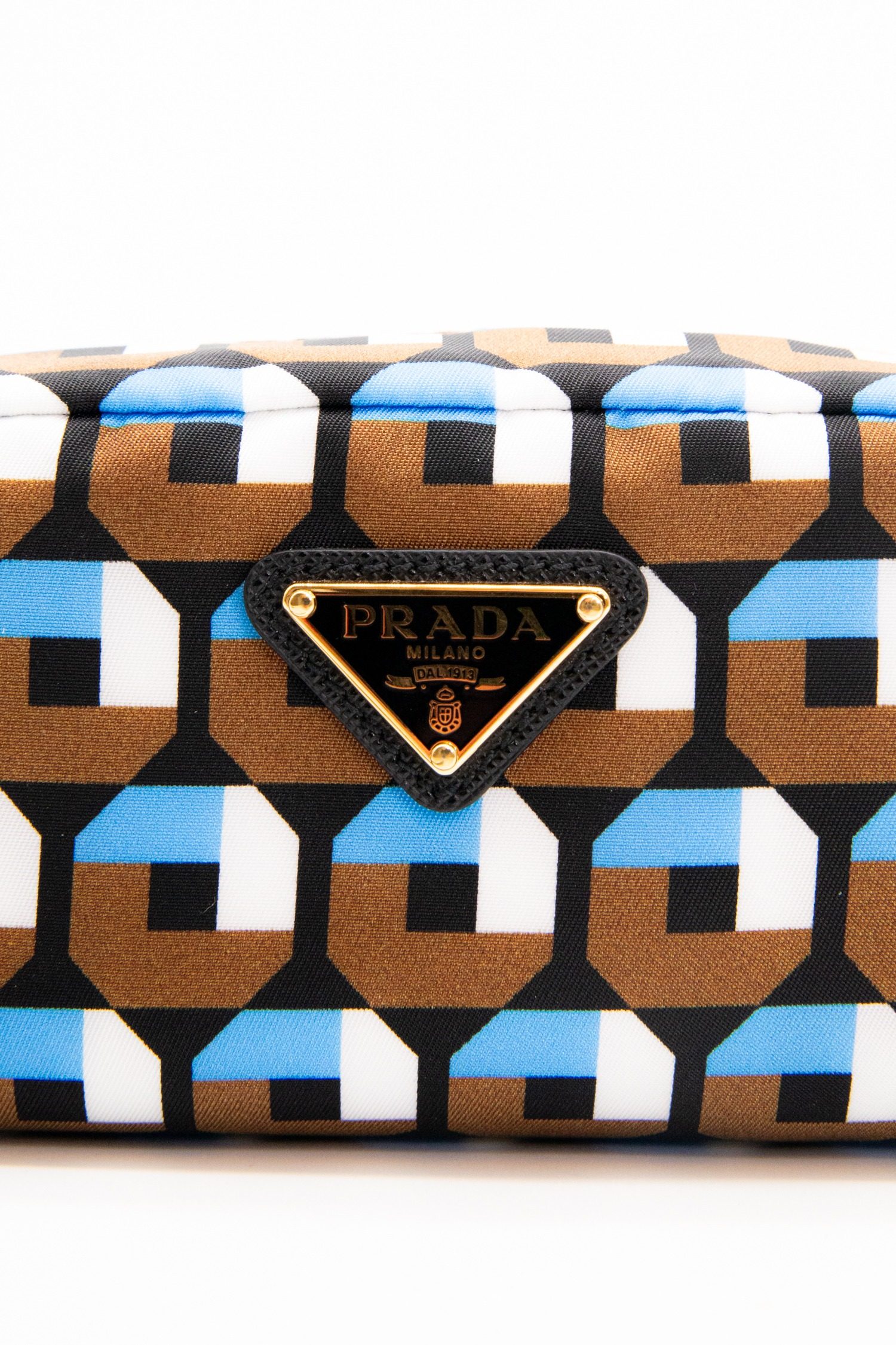 Thumbnail of http://Prada%20Re-Nylon%20Kosmetiktasche%20in%20Hellblau%20und%20Cognac