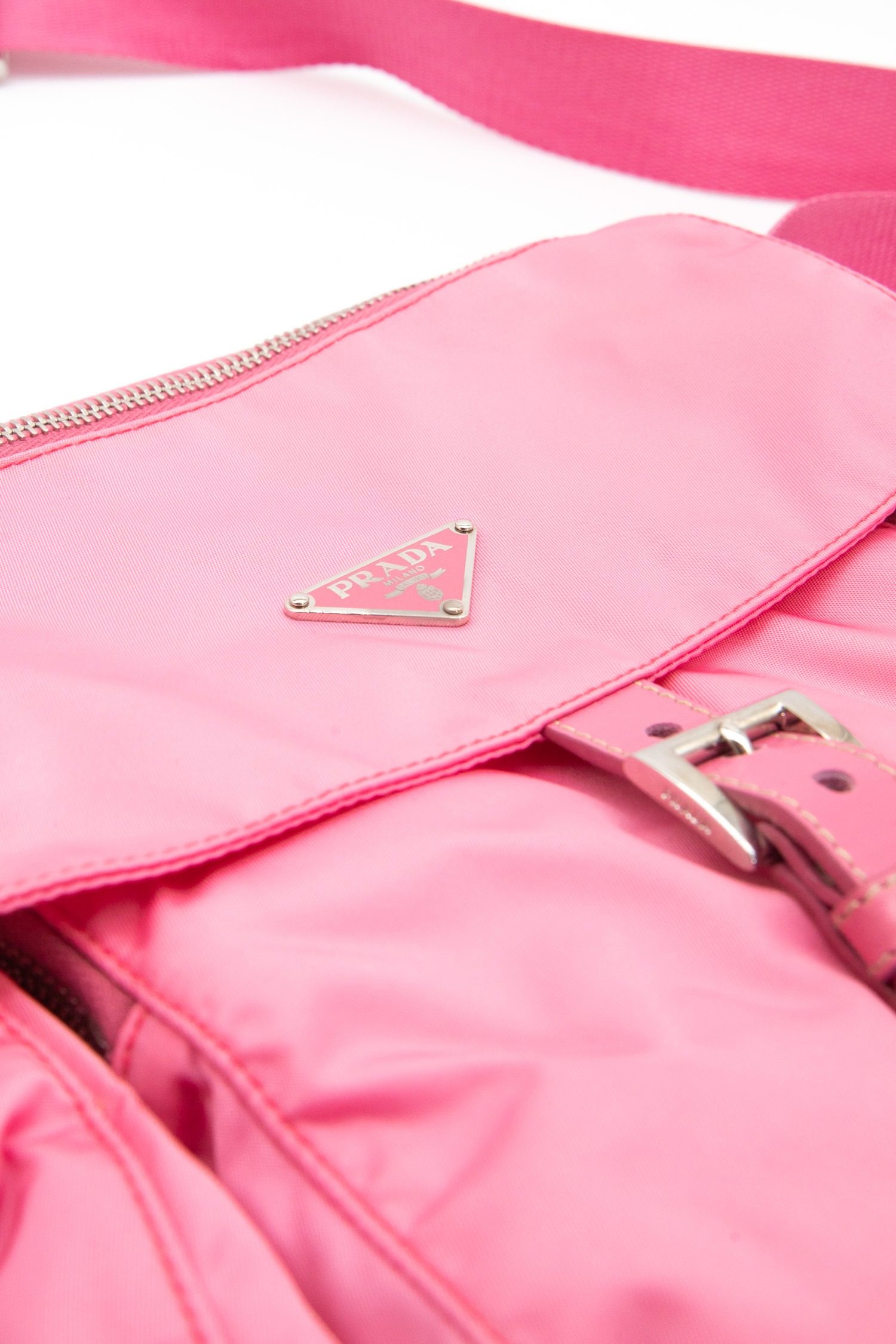 Thumbnail of http://Prada%20Tessuto%20Umhängetasche%20in%20Pink