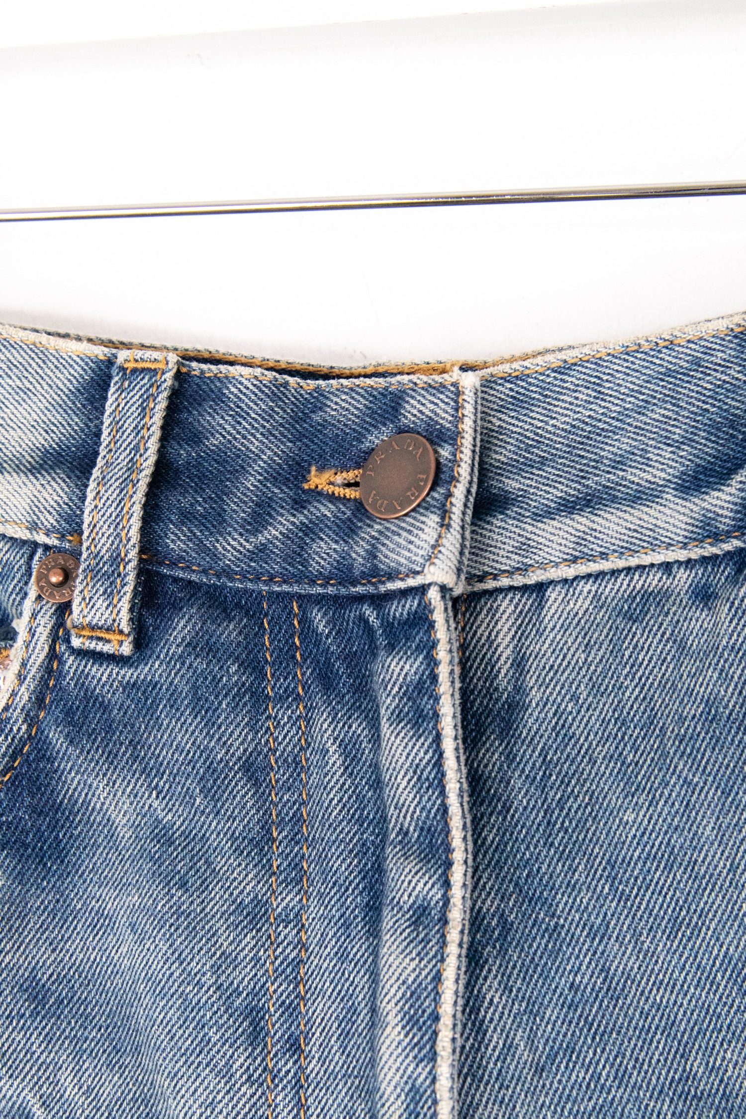 Thumbnail of http://Prada%20Jeansshorts%20im%20Used-Look%20in%20Blau