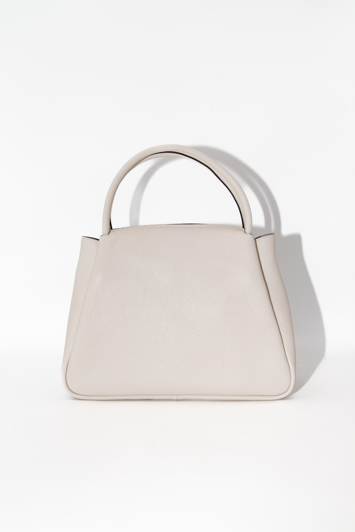 Thumbnail of http://Prada%20Tasche%20in%20Weiß