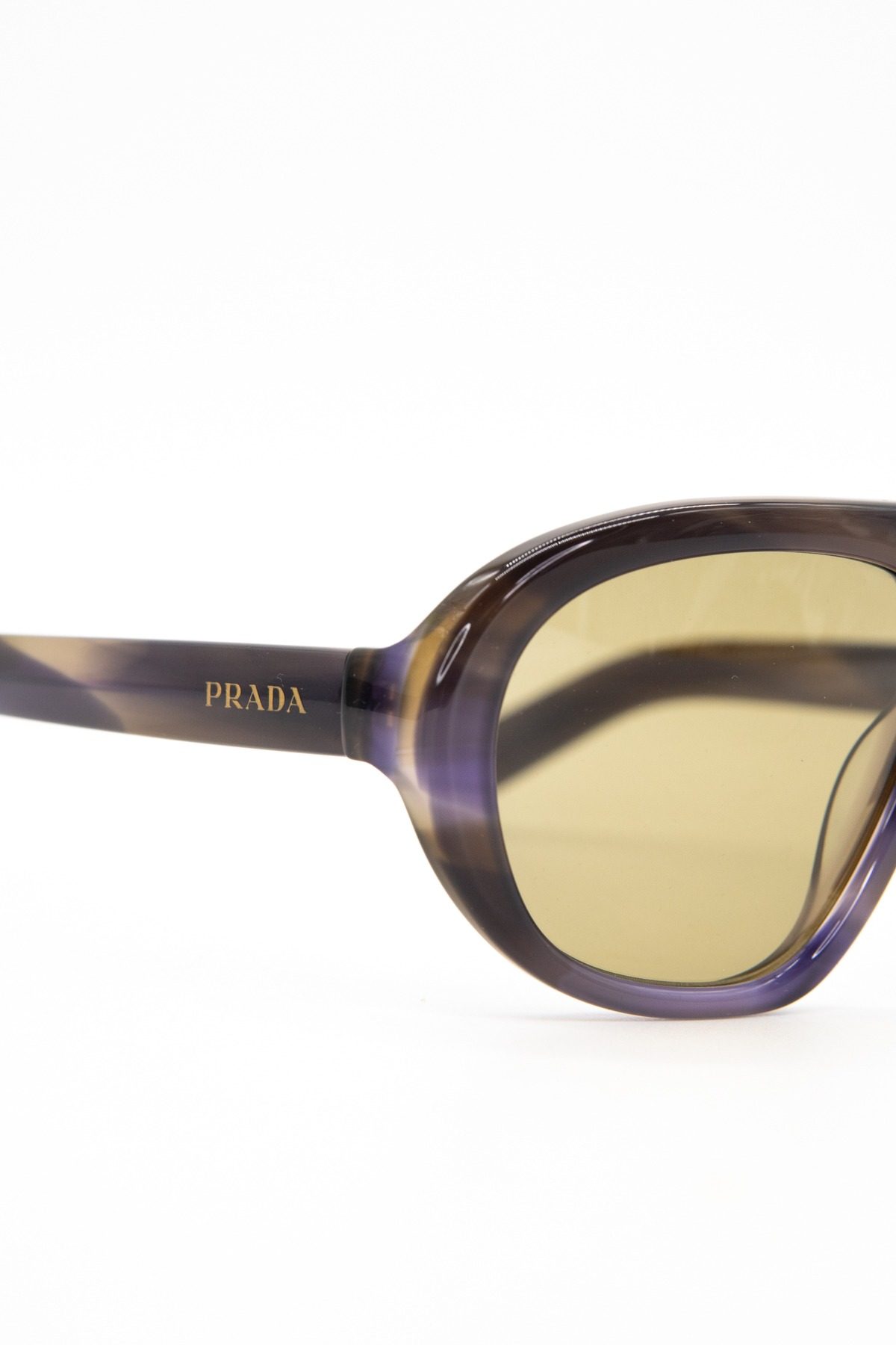 Thumbnail of http://Prada%20Shadowplay%20Sonnenbrille%20in%20Dunkelbraun