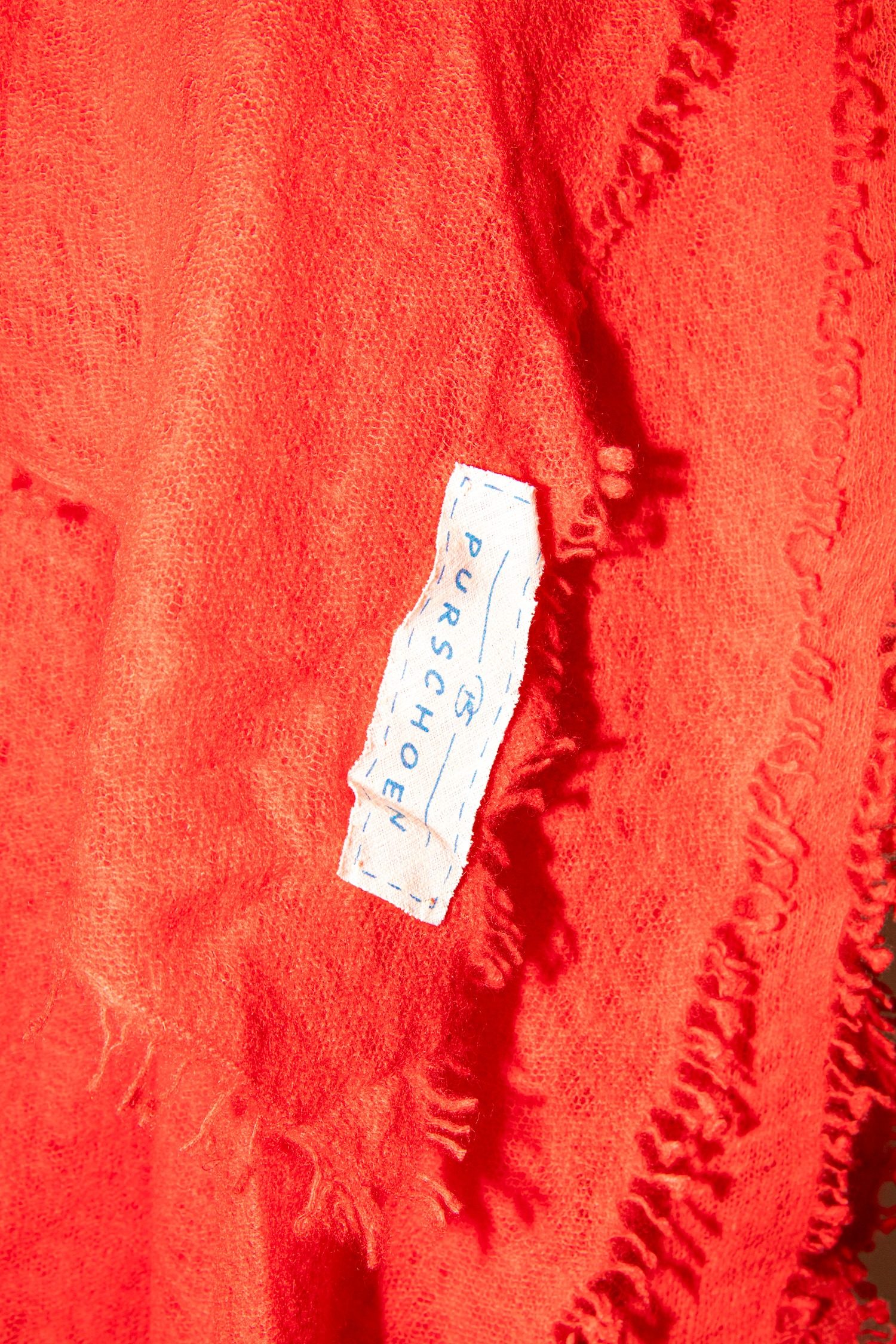 Thumbnail of http://Purschoen%20Kaschmirschal%20in%20Rot