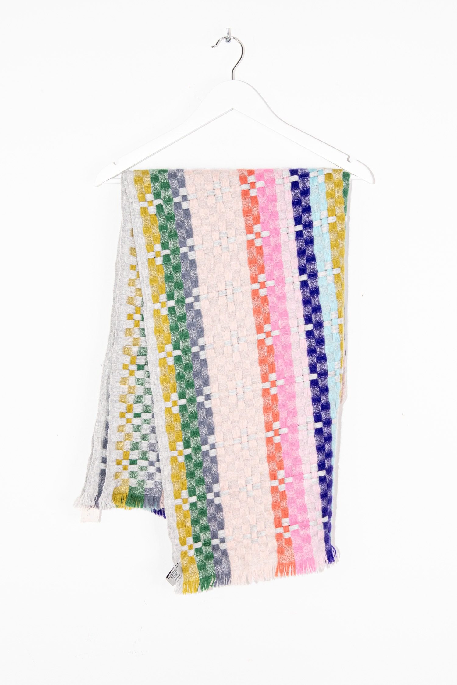 Thumbnail of http://Purschoen%20Schal%20mit%20bunten%20Streifen