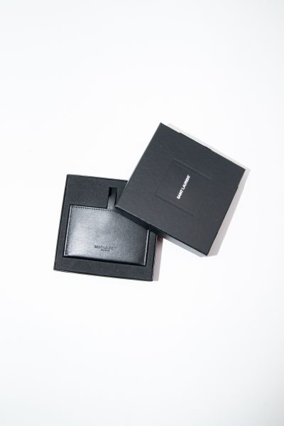 Saint Laurent Etui mit Spiegel in Schwarz