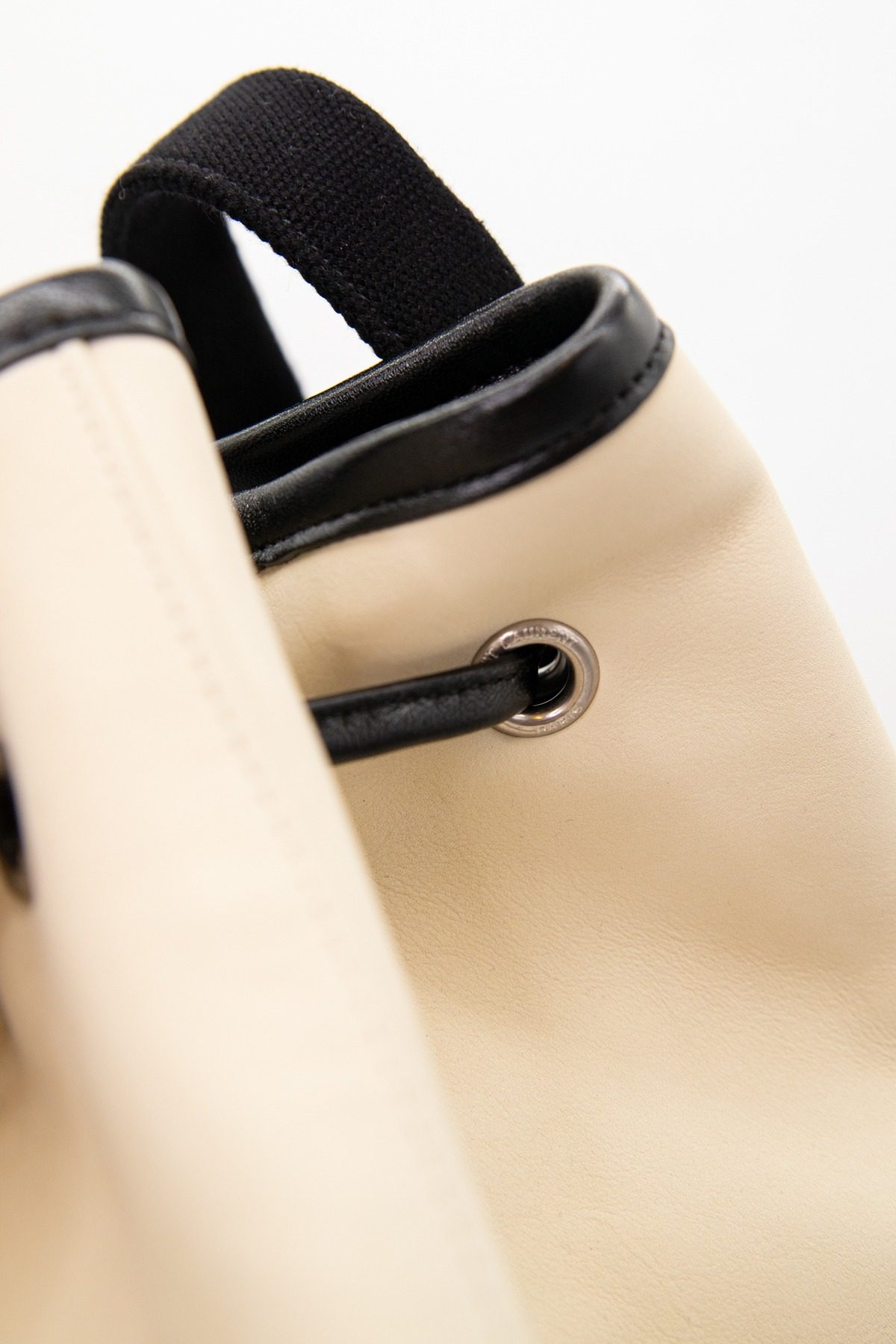 Thumbnail of http://Saint%20Laurent%20Seesack%20aus%20Leder%20in%20Weiß