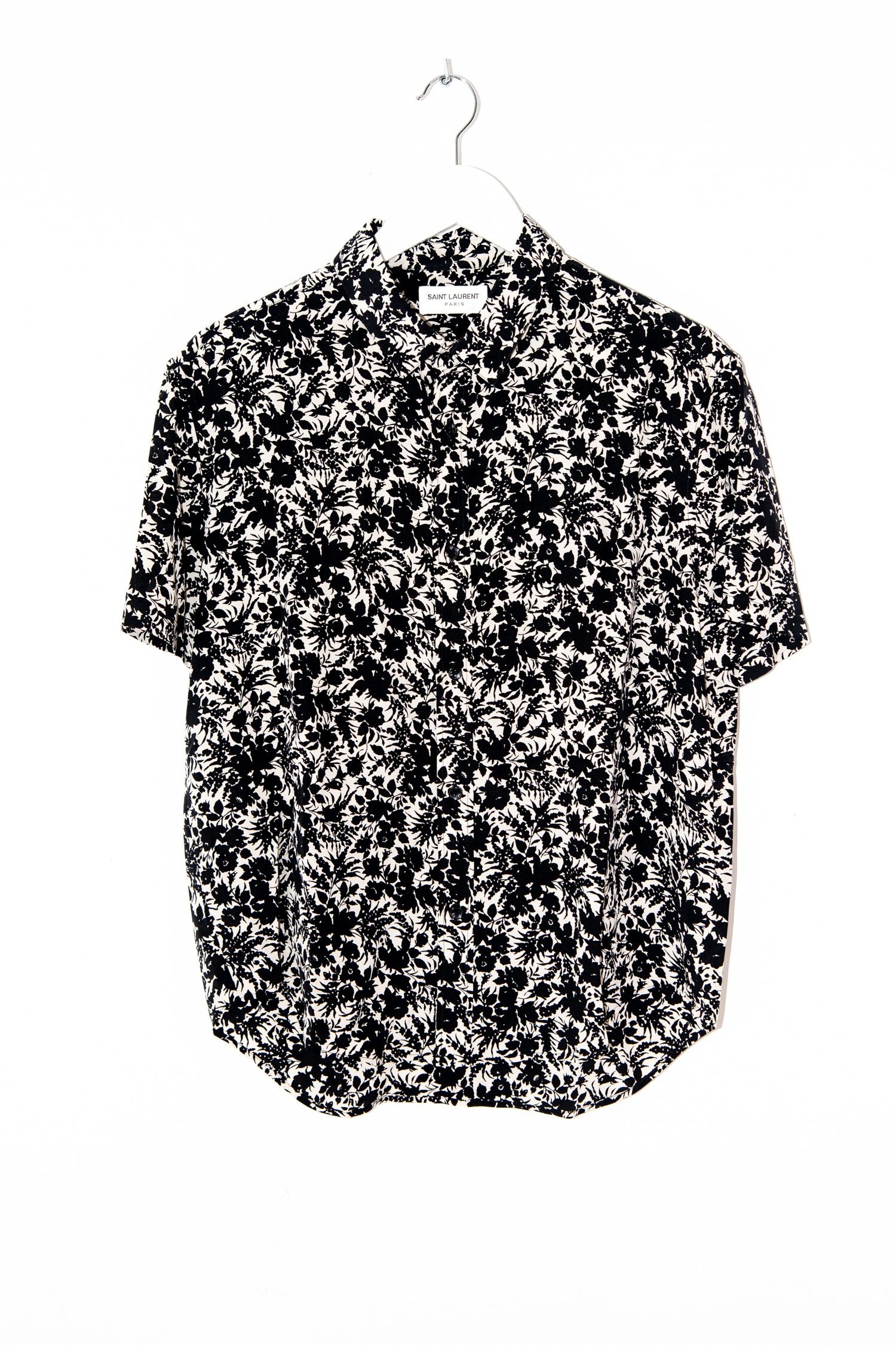 Thumbnail of http://Yves%20Saint%20Laurent%20Bluse%20in%20Schwarz%20und%20Weiß