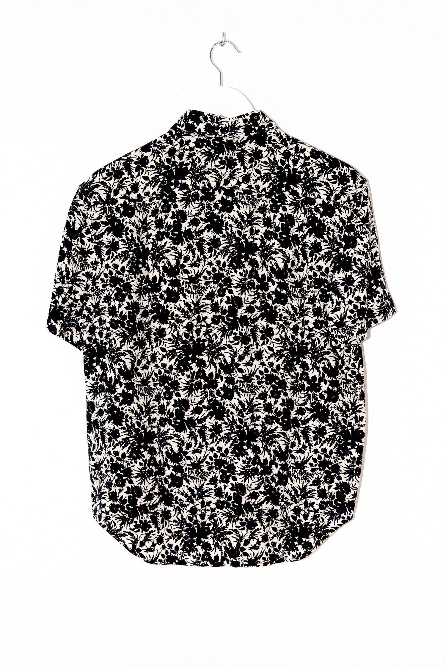 Thumbnail of http://Yves%20Saint%20Laurent%20Bluse%20in%20Schwarz%20und%20Weiß