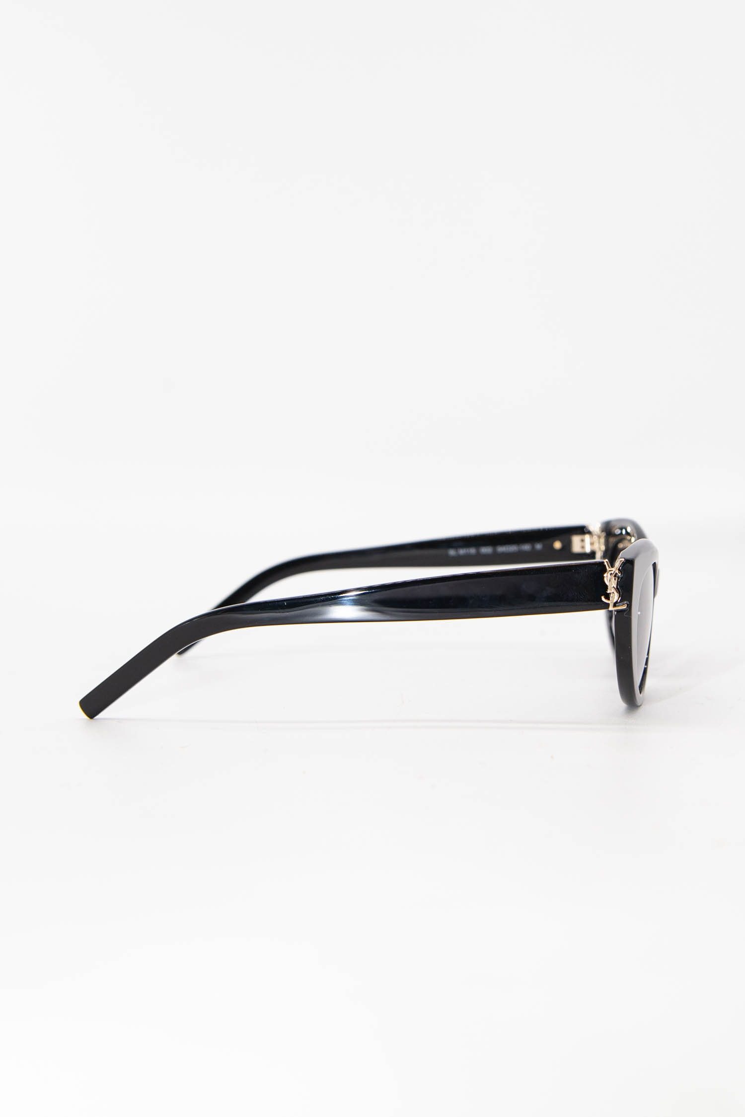 Thumbnail of http://Saint%20Laurent%20SL%20M115%20Sonnenbrille%20in%20Schwarz