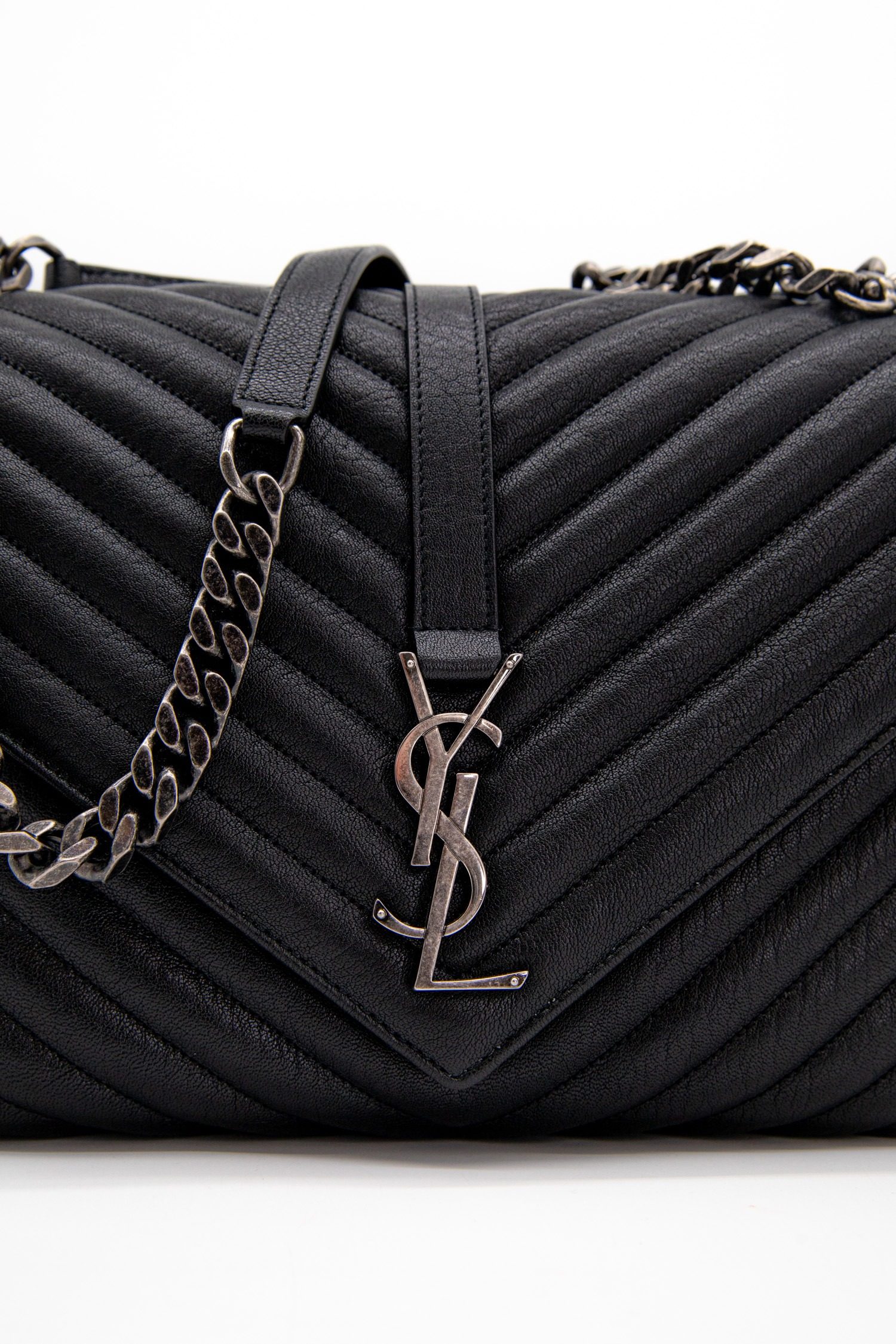 Thumbnail of http://Saint%20Laurent%20YSL%20College%20Schultertasche%20in%20Schwarz