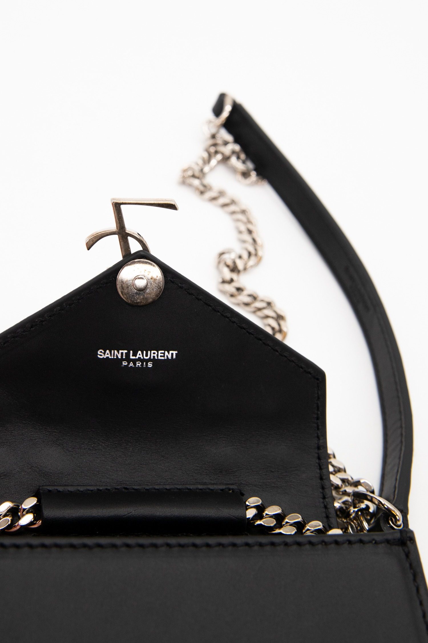 Thumbnail of http://Saint%20Laurent%20Mini%20Abendtasche%20in%20Schwarz%20und%20Silber