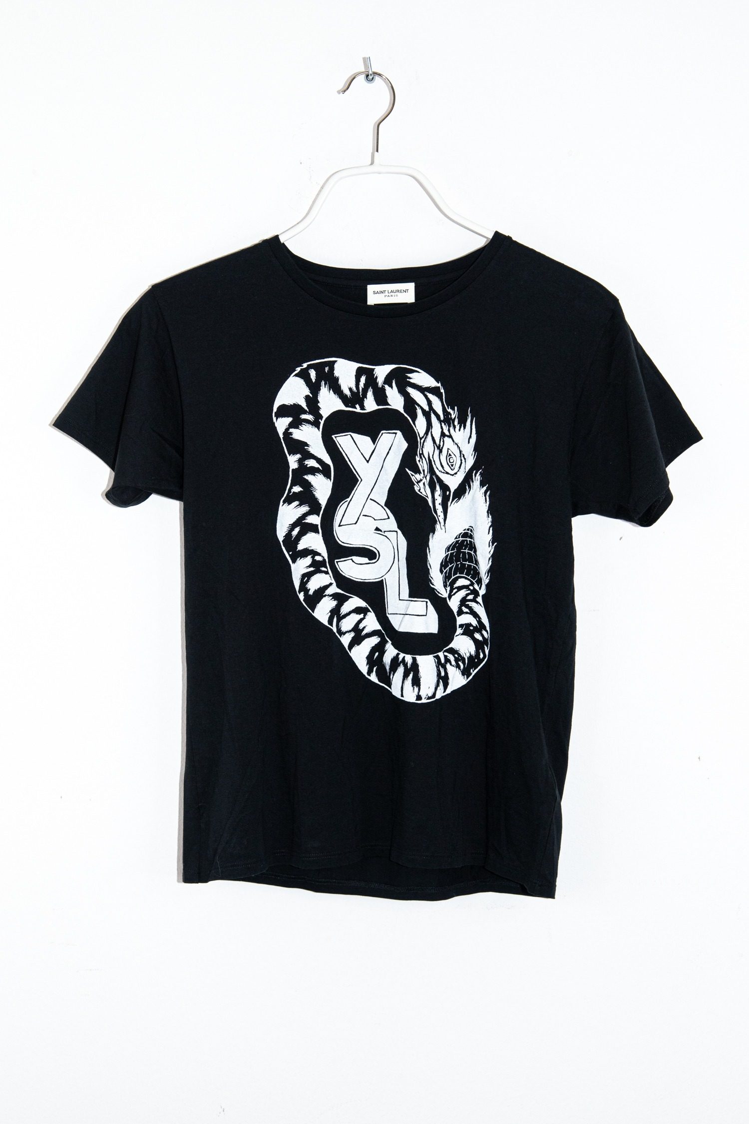 Thumbnail of http://Saint%20Laurent%20T-Shirt%20mit%20Print%20in%20Schwarz%20und%20Weiß