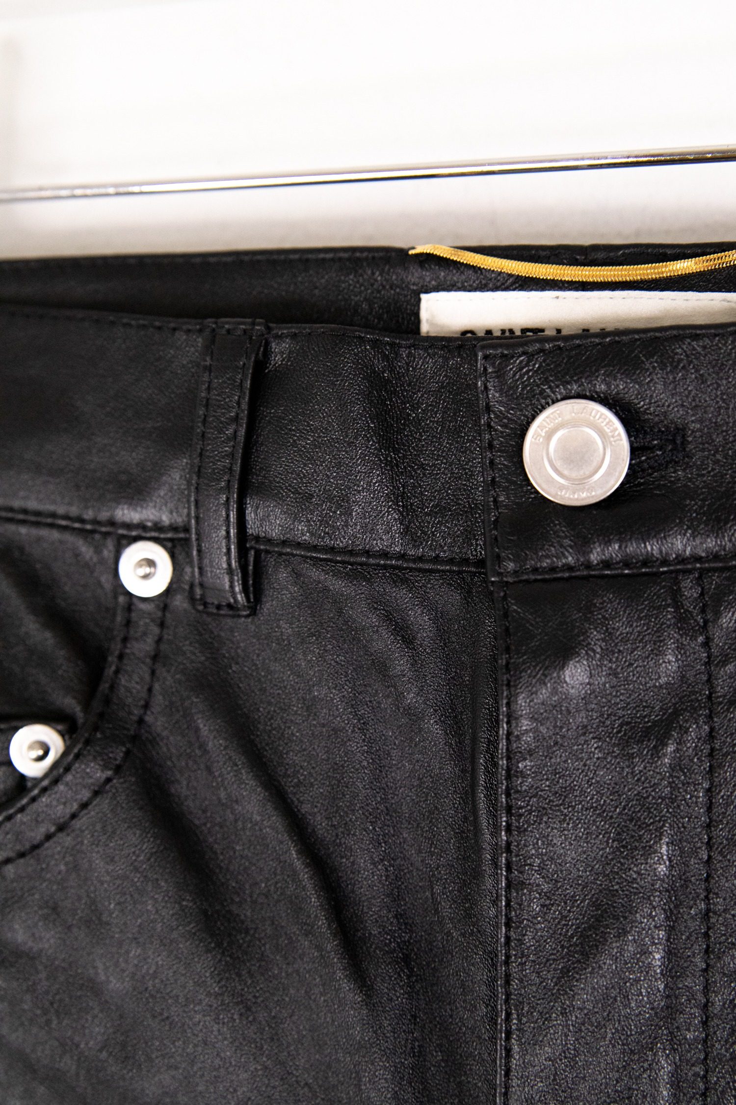 Thumbnail of http://Saint%20Laurent%20Lederhose%20mit%20Fransen%20in%20Schwarz