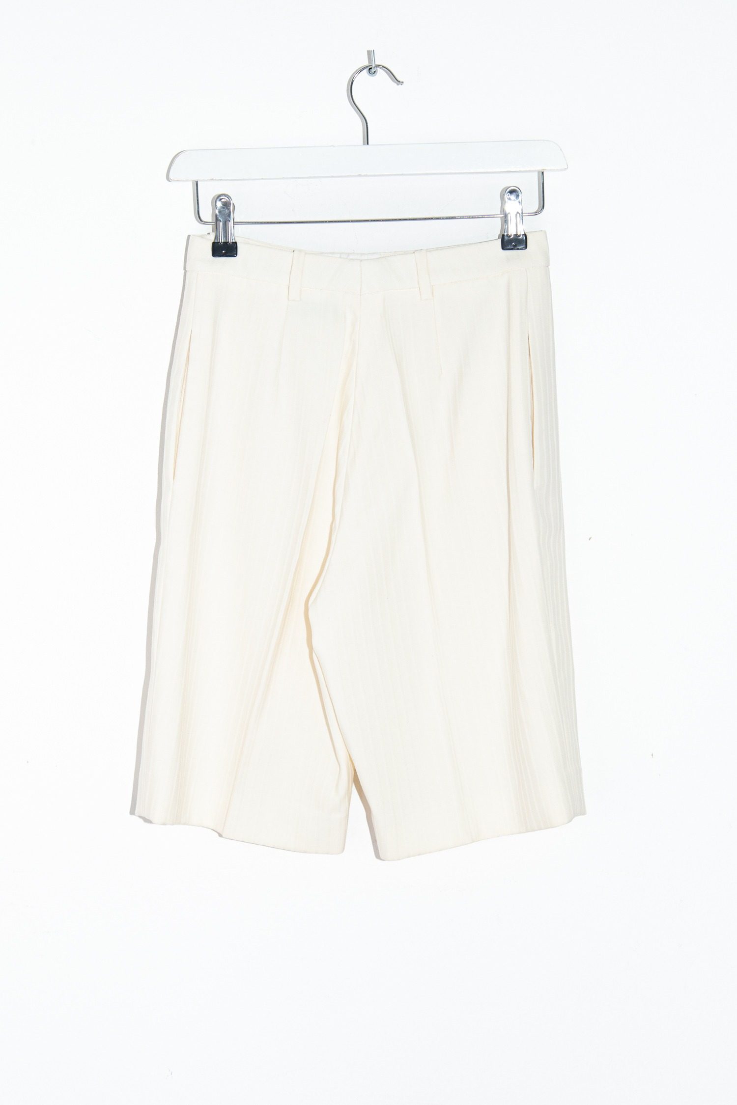 Thumbnail of http://Saint%20Laurent%20elegante%20Shorts%20mit%20Bundfalten%20in%20Ecru