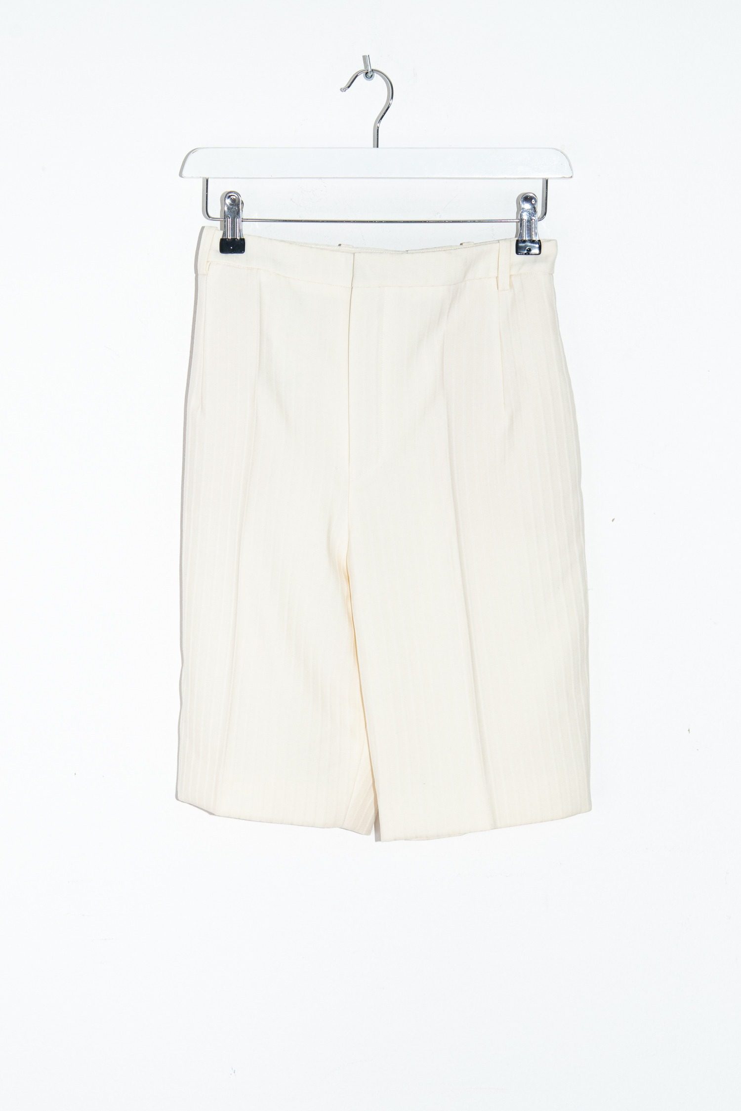 Thumbnail of http://Saint%20Laurent%20elegante%20Shorts%20mit%20Bundfalten%20in%20Ecru