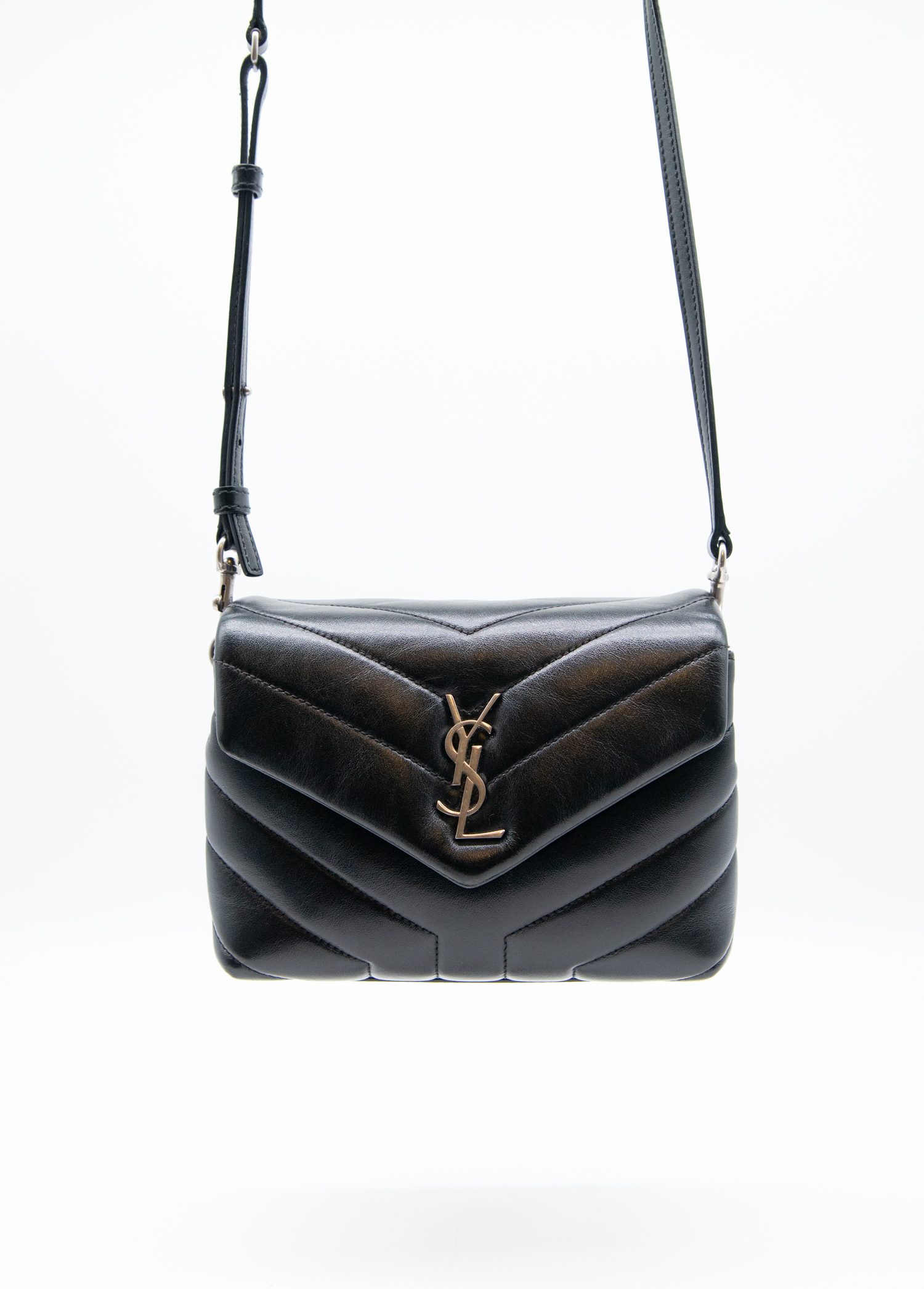 Saint Laurent "Loulou Toy" Umhängetasche in Schwarz