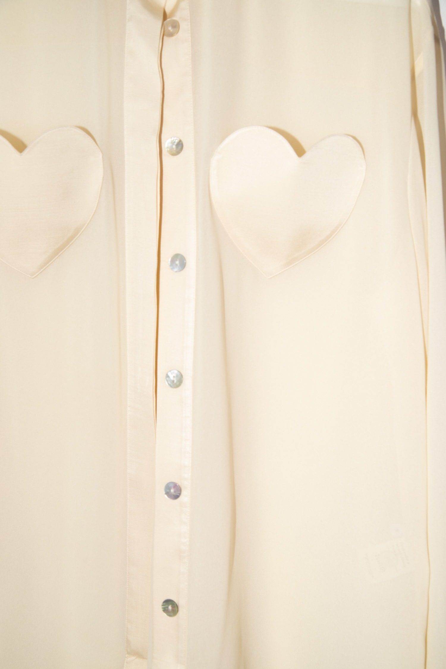 Thumbnail of http://Sleeper%20Montmatre%20Bluse%20mit%20Herztaschen%20in%20Pastellgelb