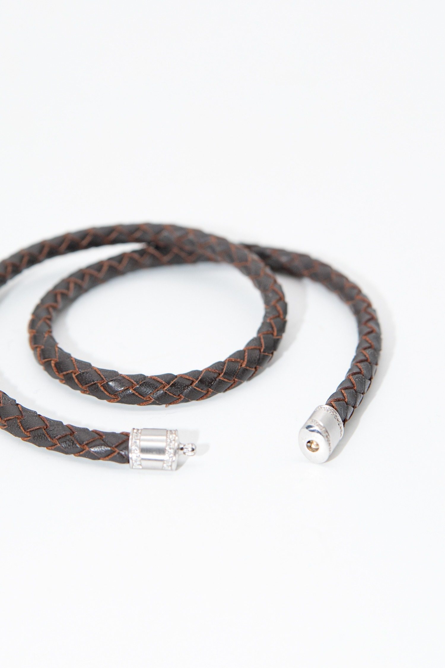 Thumbnail of http://Sönnichsen%20Halskette%20in%20Dunkelbraun%20und%20Silber