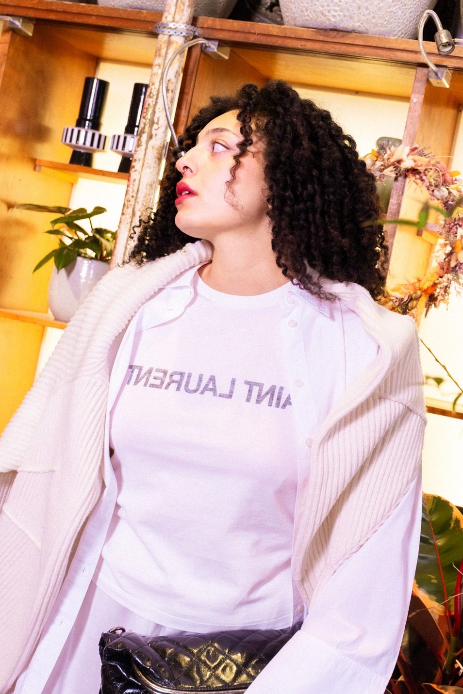 Thumbnail of http://Saint%20Laurent%20T-Shirt%20mit%20Schriftzug%20in%20Weiß