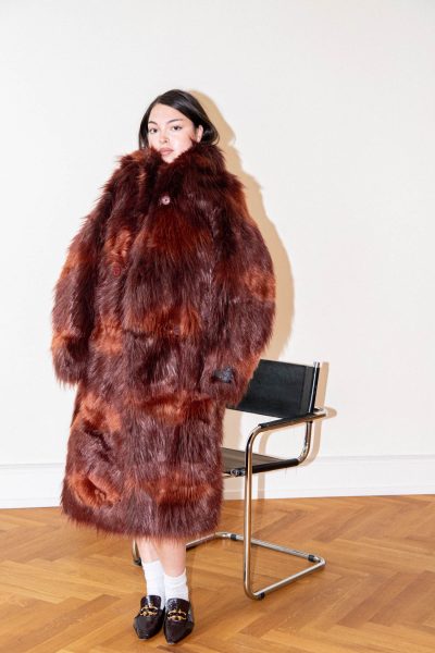 Stella McCartney Mantel aus Kunstfell in Rotbraun