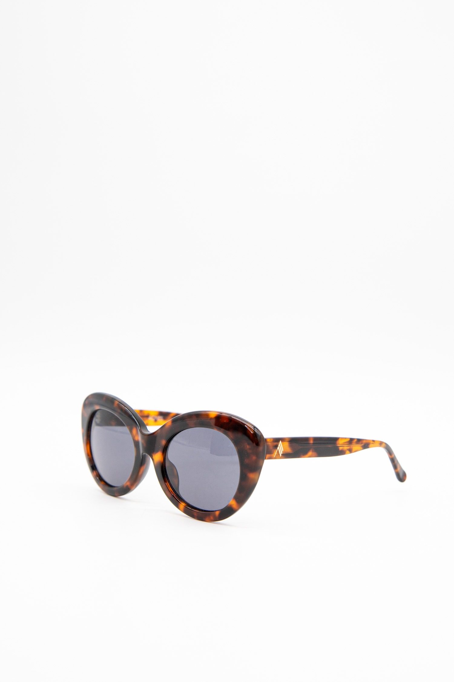 Thumbnail of http://The%20Attico%20x%20Linda%20Farrow%20Agnes%20Sonnenbrille%20in%20Braun