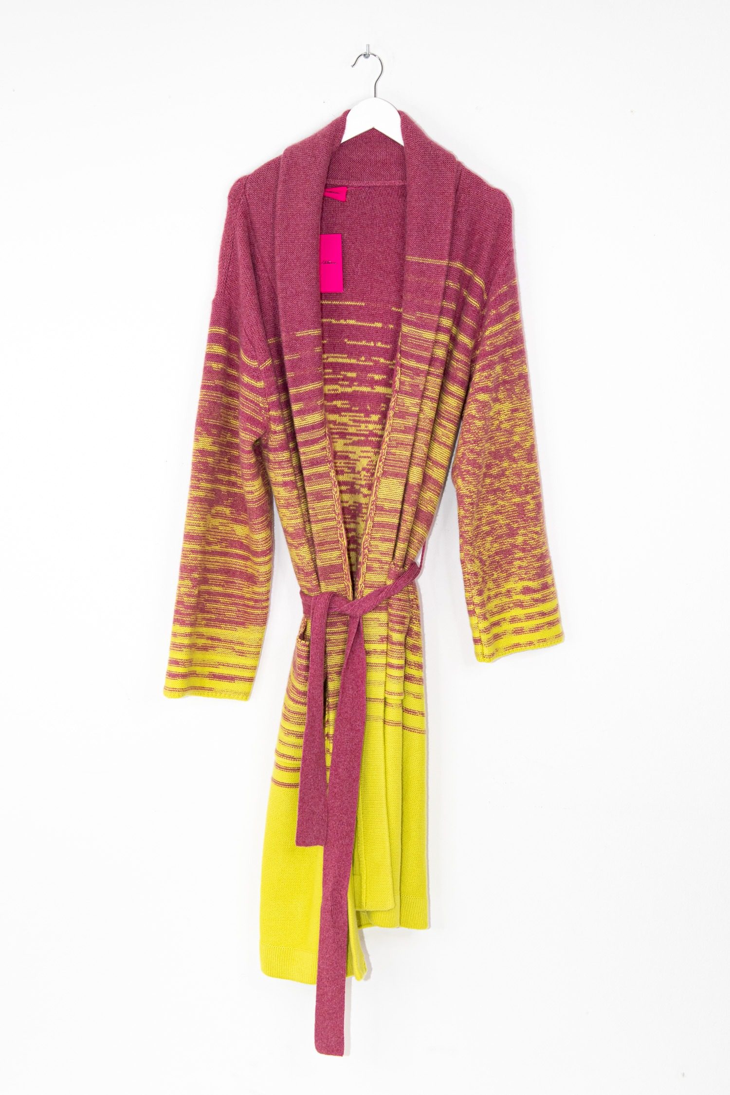 Thumbnail of http://The%20Elder%20Statesman%20%20Duo%20Ombre%20Strickjacke%20in%20Pink%20und%20Gelb