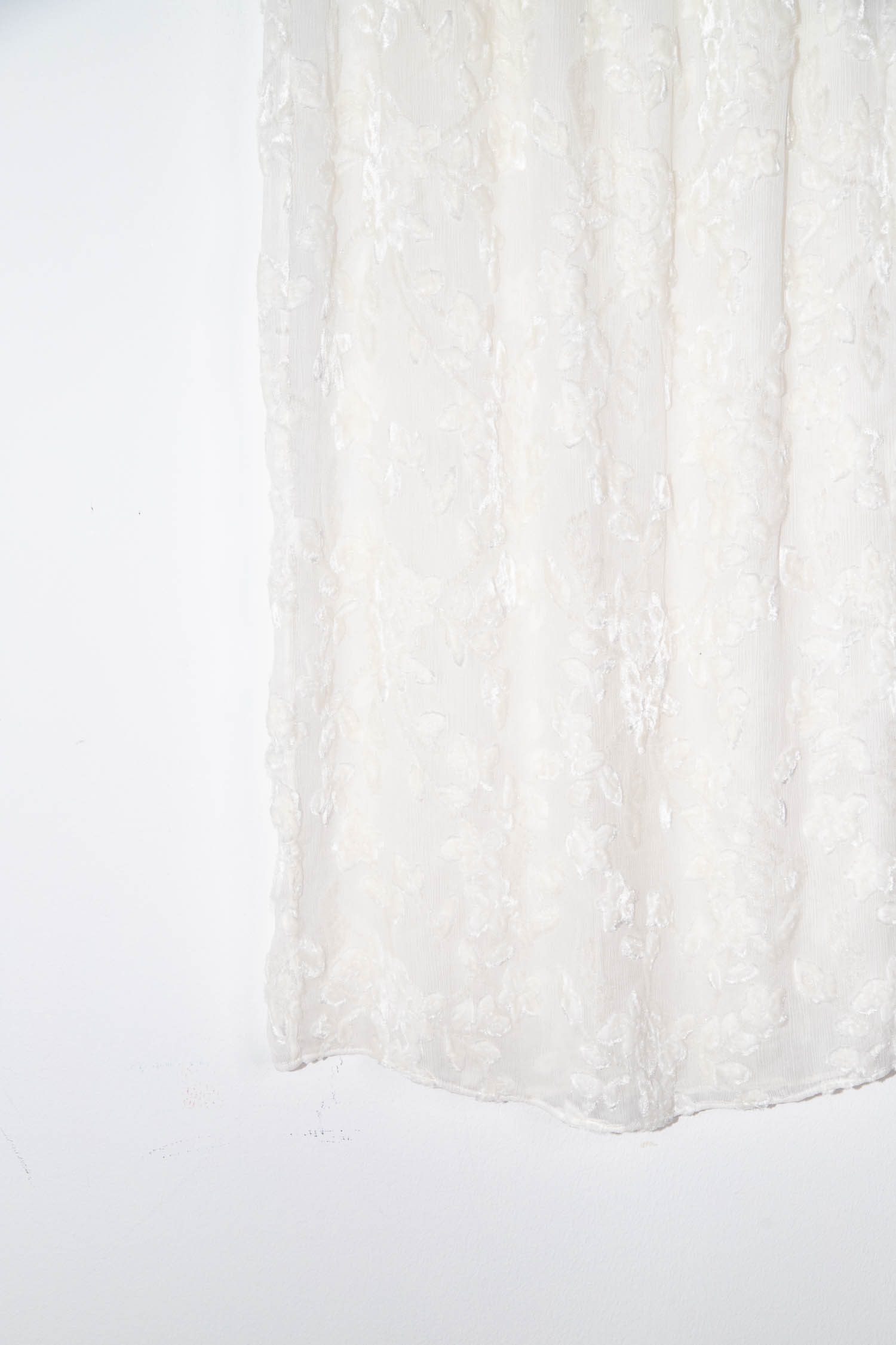 Thumbnail of http://Tibi%20Midirock%20mit%20Blumen%20in%20Weiß