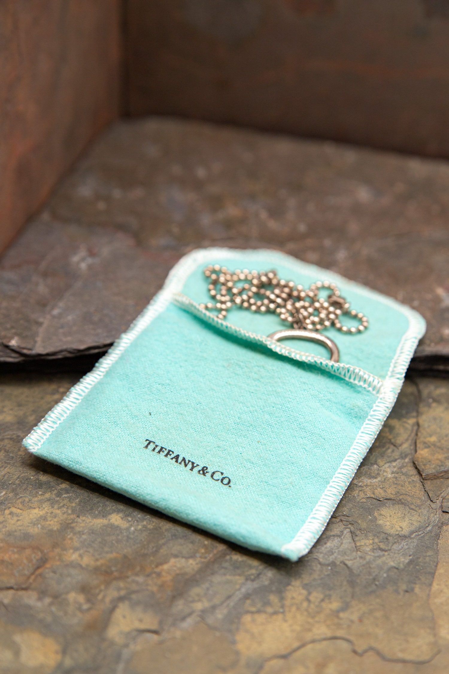 Thumbnail of http://Tiffany%20&%20Co.%20Schlüssel-Halskette%20in%20Silber