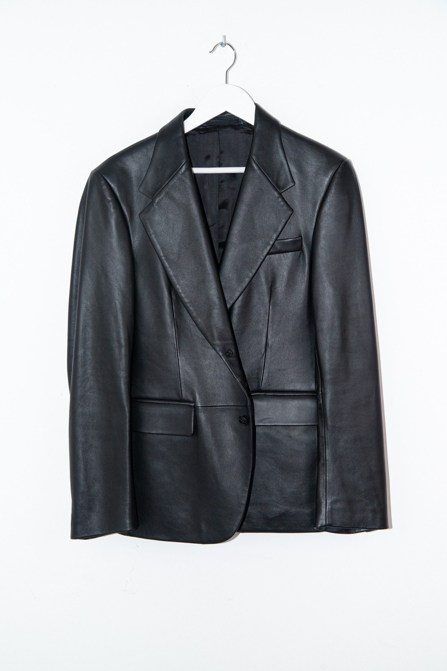 Thumbnail of http://Tiger%20of%20Sweden%20Javin%20Lederjackett%20in%20Schwarz