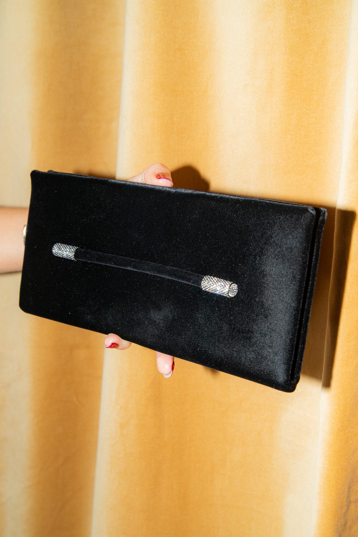 Thumbnail of http://Tom%20Ford%20Ava%20Crystal%20Clutch%20in%20Schwarz