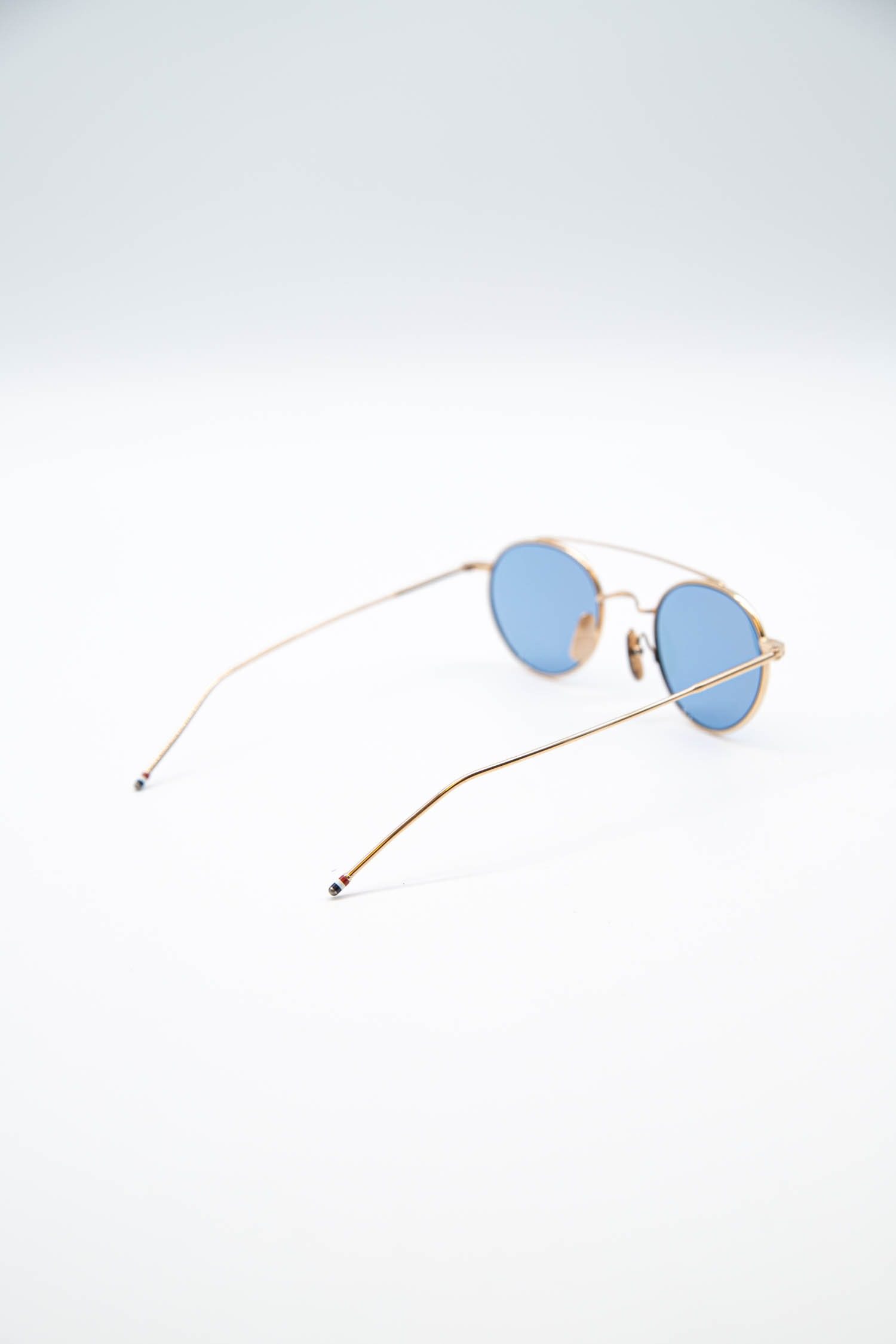 Thumbnail of http://Thom%20Browne%20Sonnenbrille%20in%20Gold