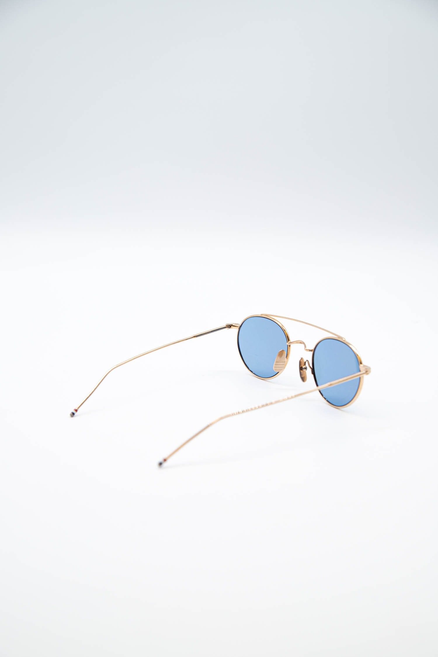 Thumbnail of http://Thom%20Browne%20Sonnenbrille%20in%20Gold