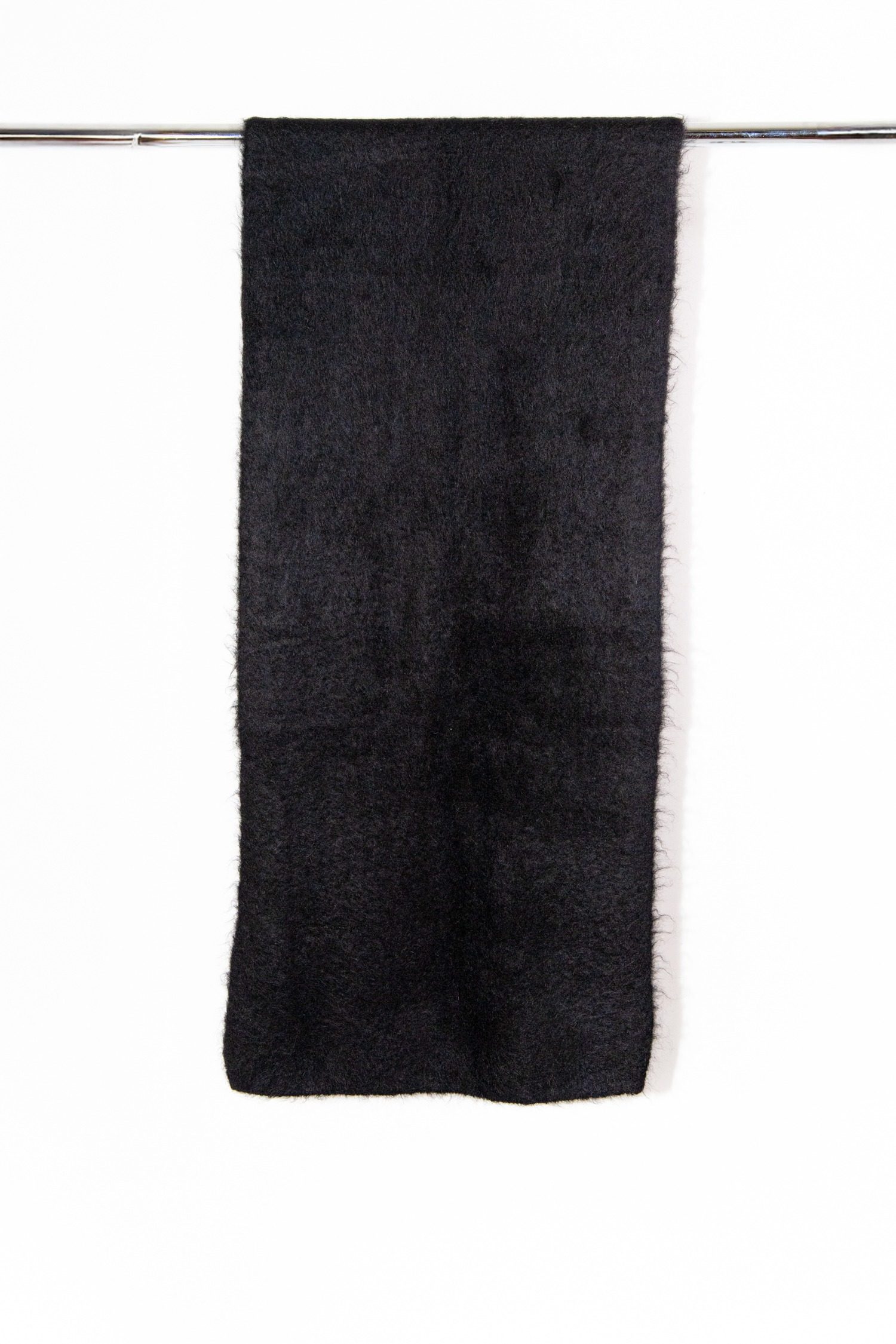 Thumbnail of http://Toteme%20Schal%20in%20Schwarz