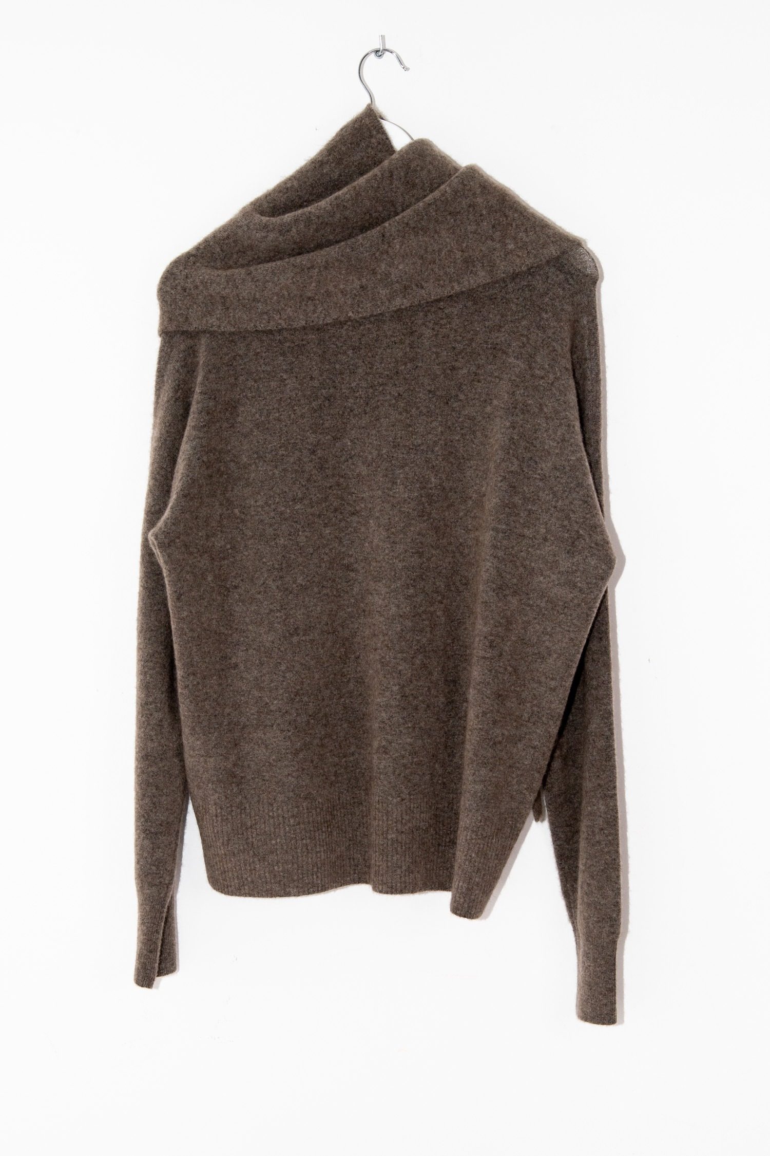 Thumbnail of http://Totême%20Draped%20Scarf%20Knit%20Pullover%20mit%20Schal%20in%20Braun