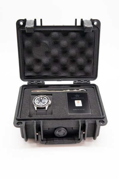 Unimatic x Esercito "U1-PA" Armbanduhr in Schwarz und Silber