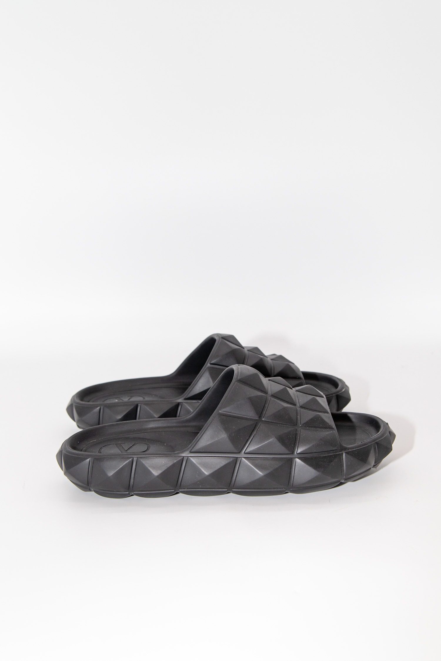 Thumbnail of http://Valentino%20Roman%20Stud%20Turtle%20Pantoletten