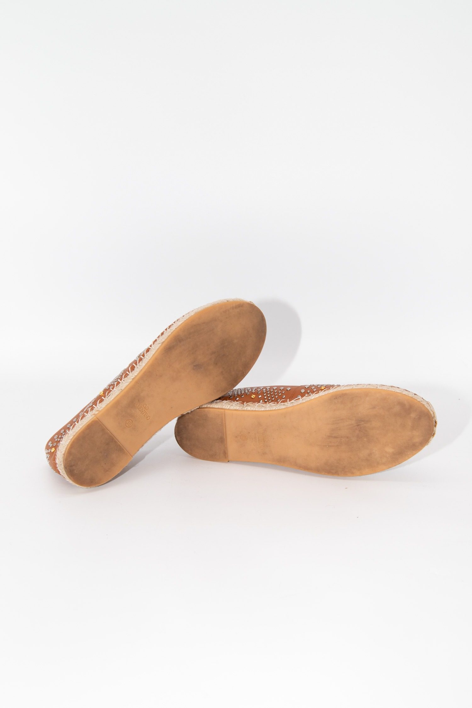 Thumbnail of http://Valentino%20Espadrilles%20mit%20Nieten%20in%20Cognac
