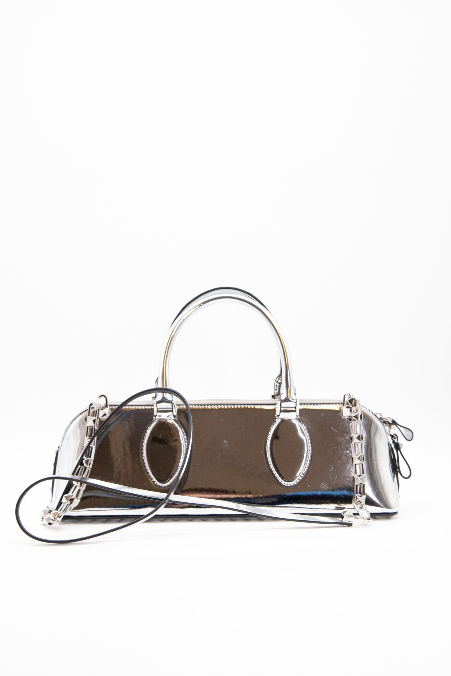 Thumbnail of http://Valentino%20Rockstud%20Handtasche%20mit%20Nieten%20in%20Silber