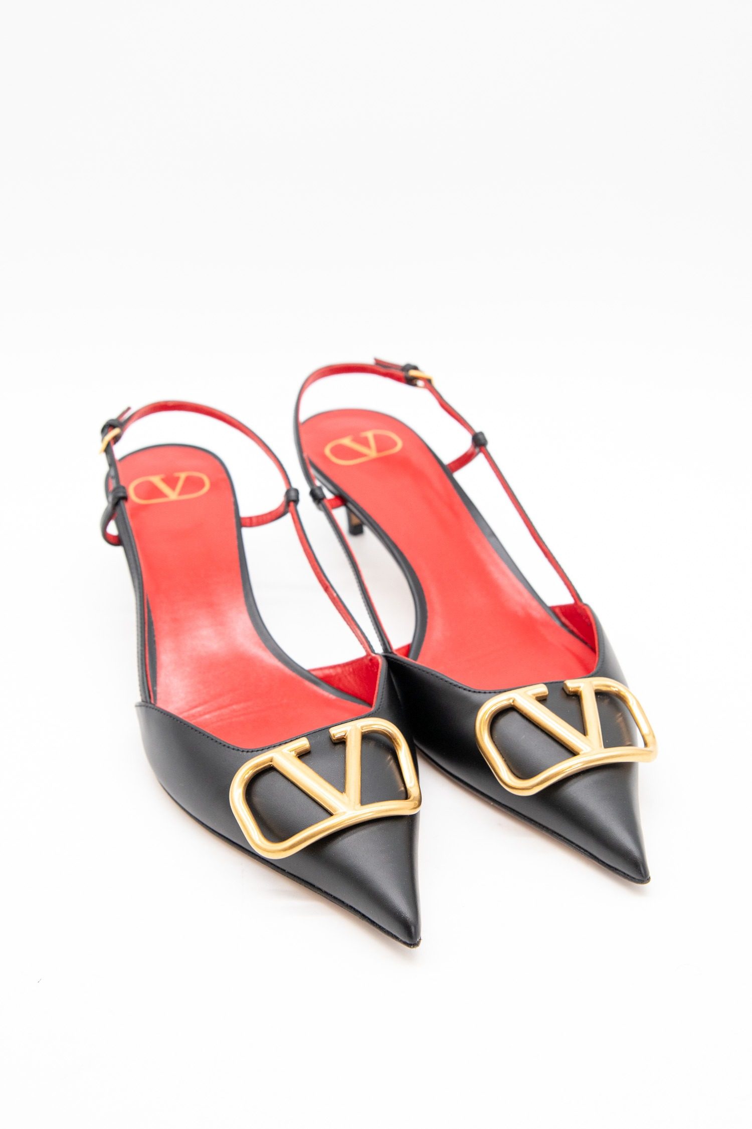 Thumbnail of http://Valentino%20VLogo%20Signature%20Slingback-Pumps%20in%20Schwarz