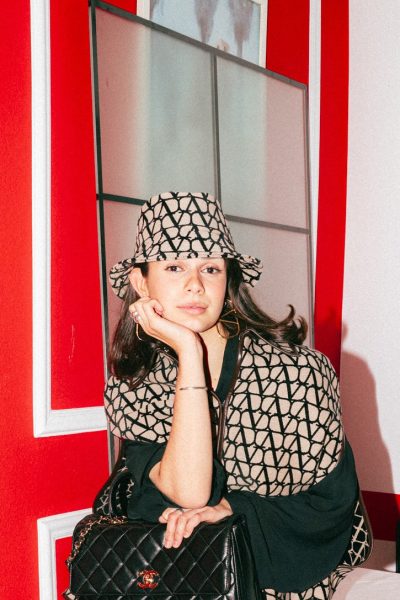 Valentino Monogramm Fischerhut in Beige und Schwarz