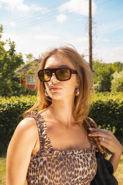 Veha "Kaia" Sonnenbrille in dunklem Bordeaux