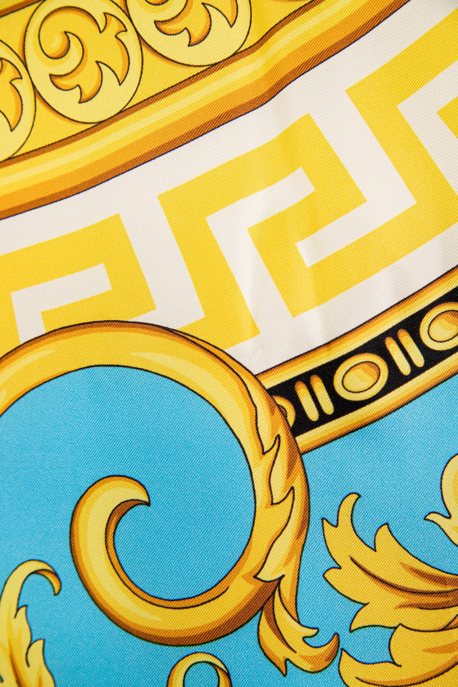 Thumbnail of http://Versace%20Barocco%20Decke%20in%20in%20Cremeweiß%20und%20Gold