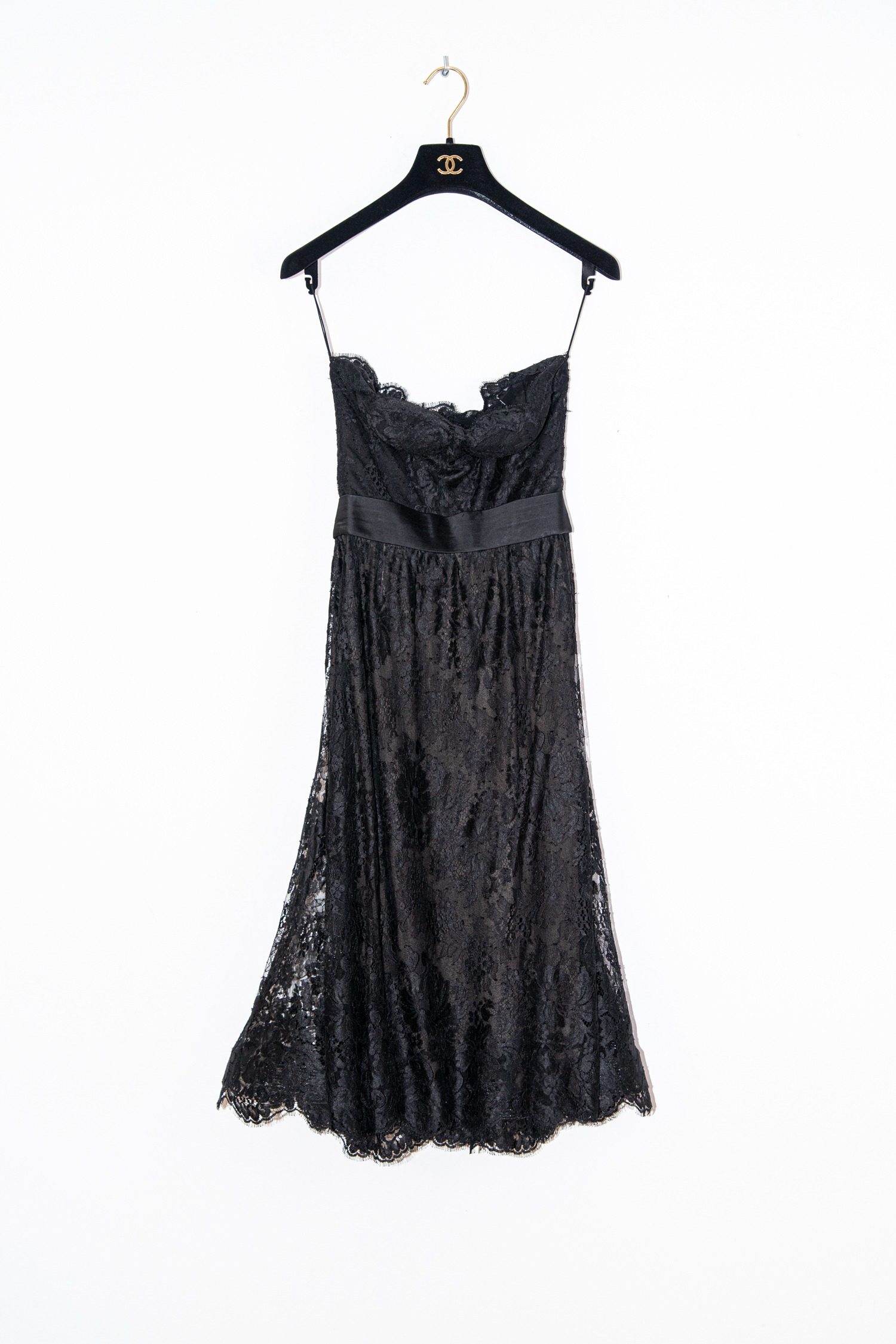 Thumbnail of http://Chanel%20Spitzenkleid%20mit%20Schleife%20in%20Schwarz