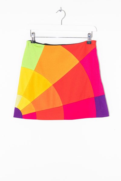 Vintage Cheap and Chic by Moschino Rock mit Regenbogenmuster