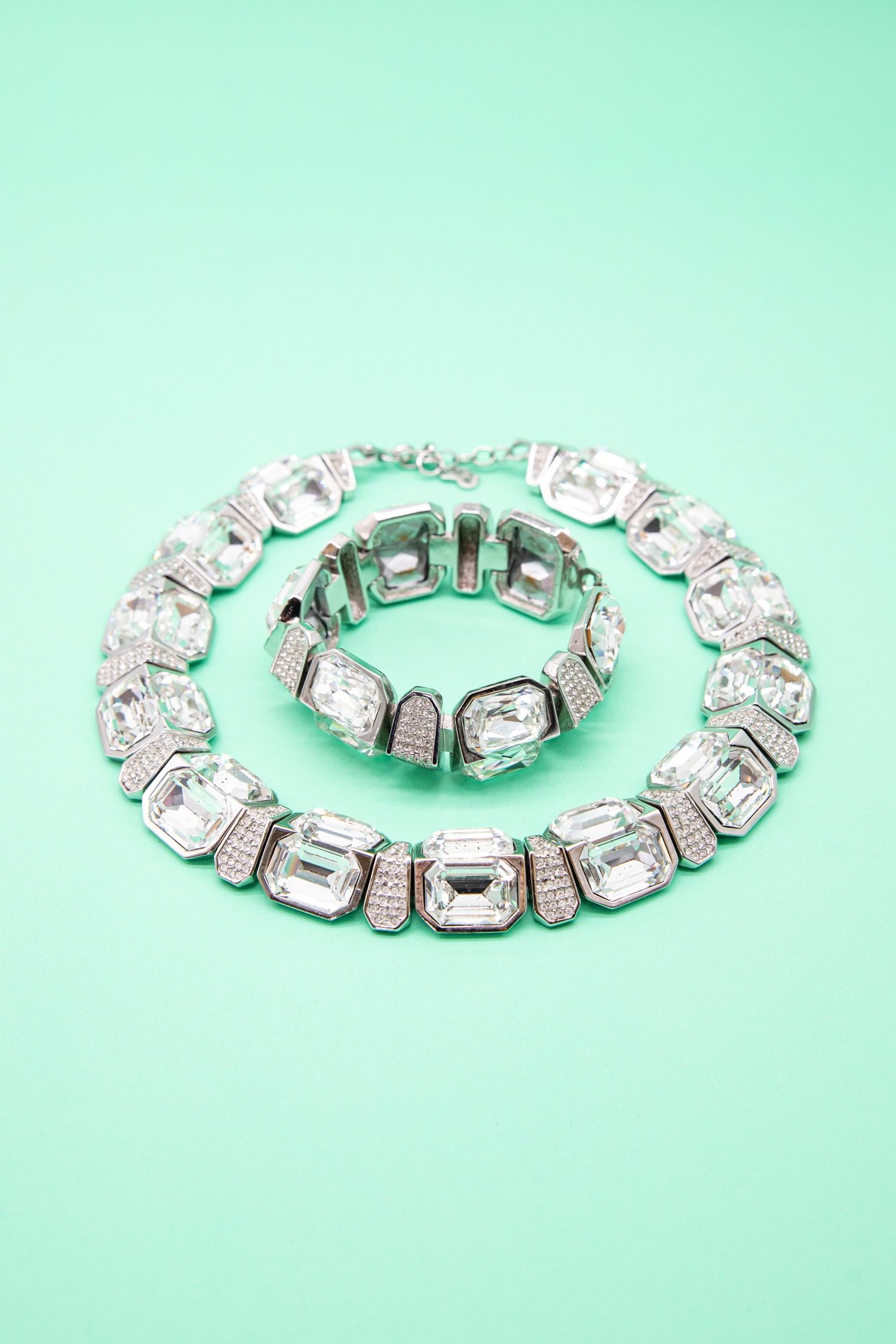 Thumbnail of http://Dior%20Vintage%20Schmuck-Set%20in%20Silber