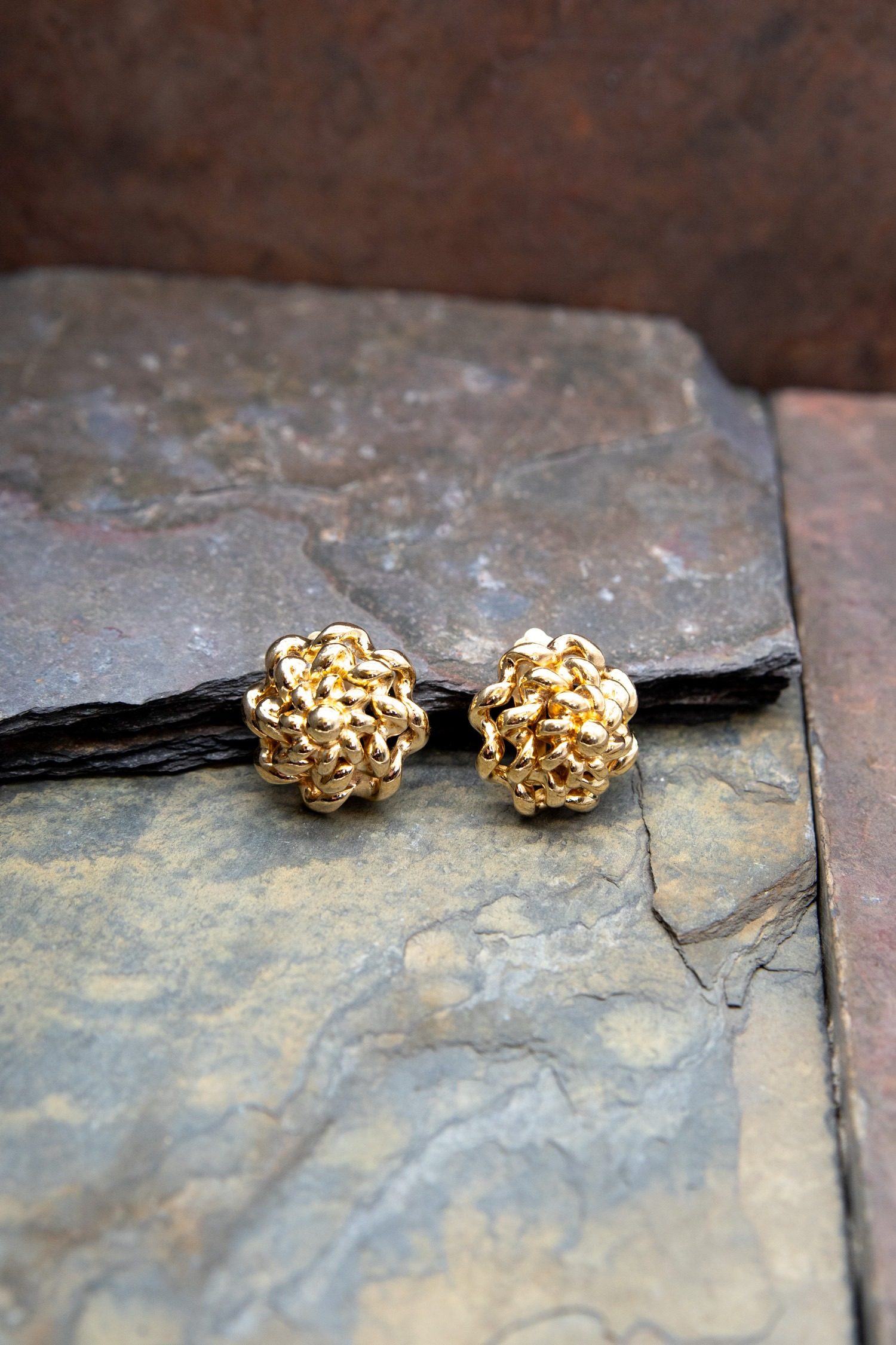 Thumbnail of http://Vintage%20Dior%20Ohrclips%20in%20Gold