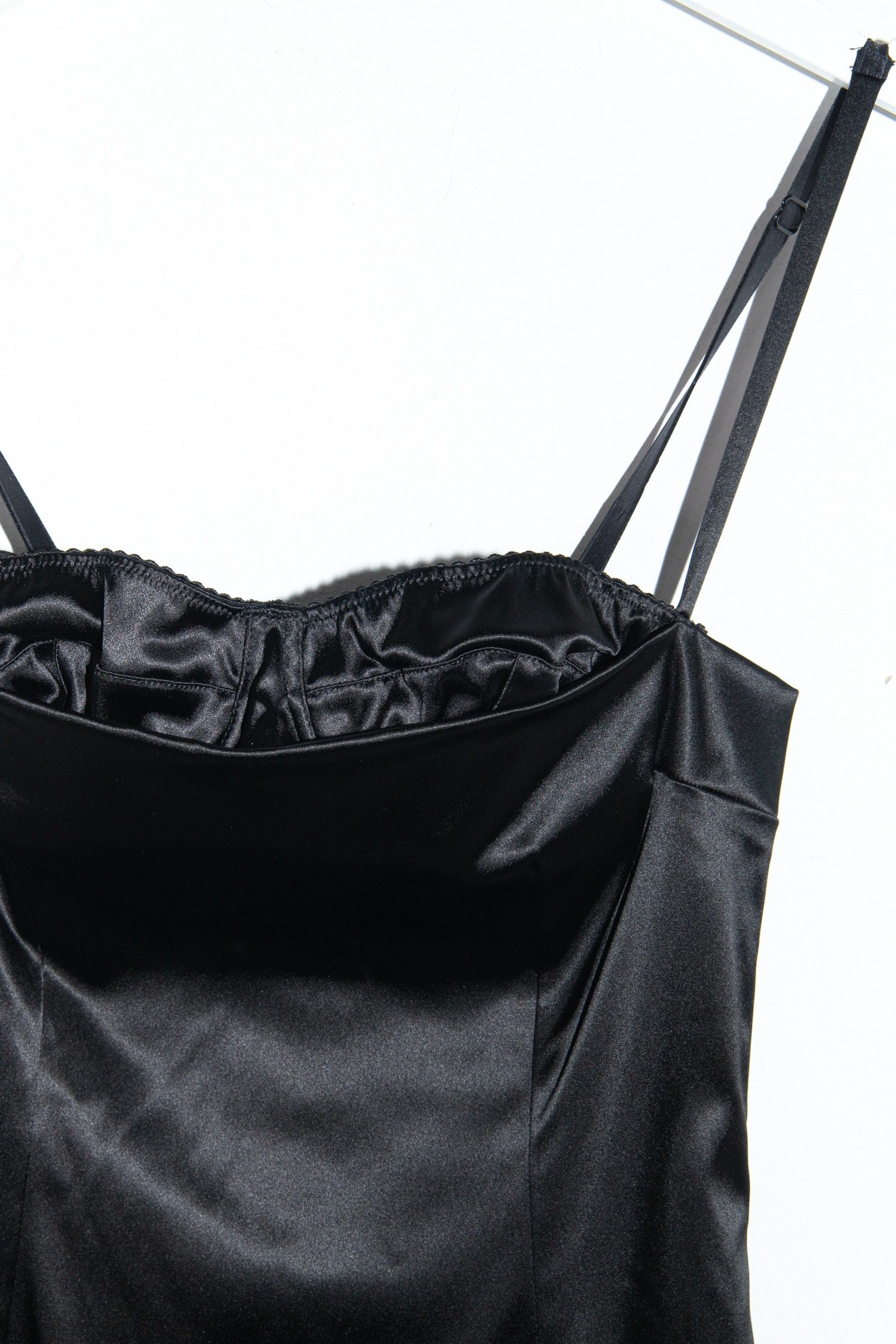 Thumbnail of http://Dolce%20&%20Gabbana%20Trägerkleid%20aus%20Satin%20in%20Schwarz