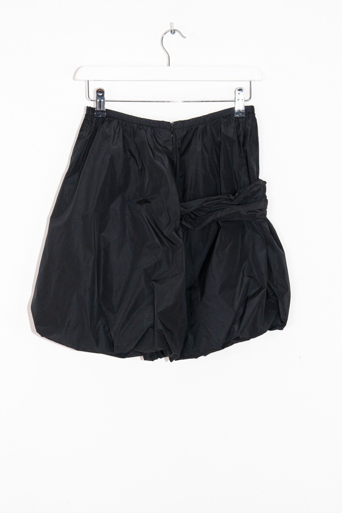 Thumbnail of http://Emporio%20Armani%20Vintage%20Rock%20mit%20Ballonsaum%20in%20Schwarz
